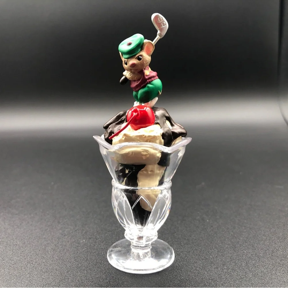 Hallmark Keepsake‎ Ornament Dated 1999 Sundae Golfer Handcrafted Ornament